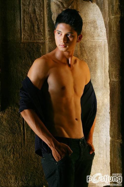 ถอดโชว์เรือนร่าง 14