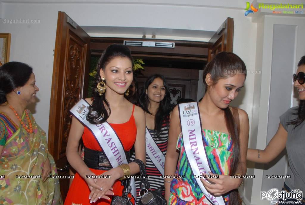 I AM SHE 2012 มิสอินเดียยูนิเวอร์สคนใหม่