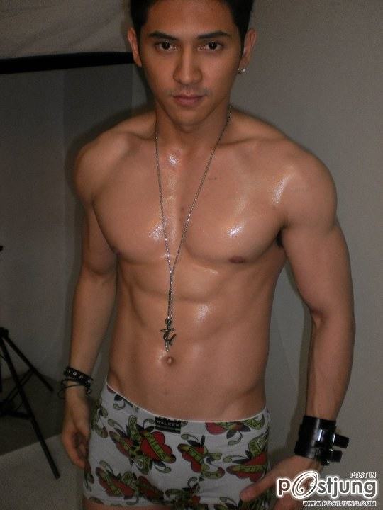 อกแน่นๆแซ่บๆ