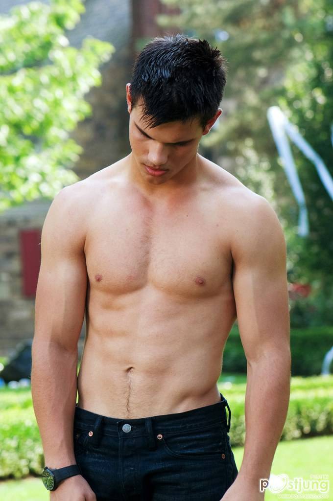 Taylor_Lautner ล่ำแซ่บ
