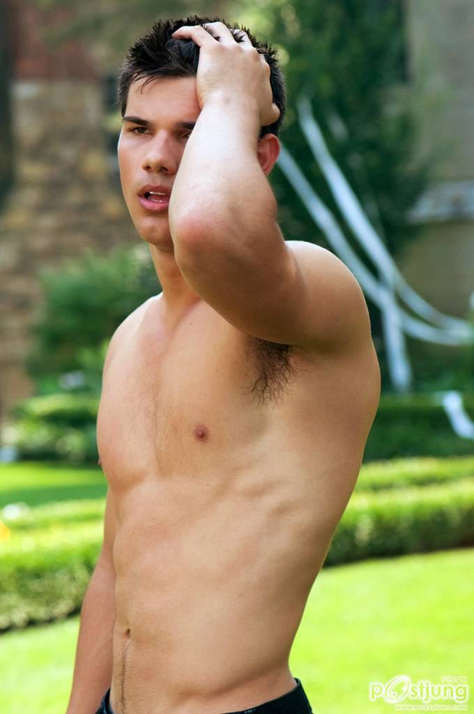 Taylor_Lautner ล่ำแซ่บ