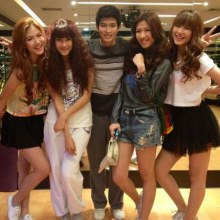 4 สาวขายาววง  Olives  ควง ตูมตาม ร่วม feat เพลงใหม่  'แพ้คนขี้เหงา'