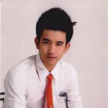 พระเอกใหม่ ยีน พงศกร โยสิทธิ์ เซ็นสัญญากับค่าย มีเดียร์ฯ ตอนนี้ถ่ายละครเรื่อง เก้าอี้ขาวในห้องแดง