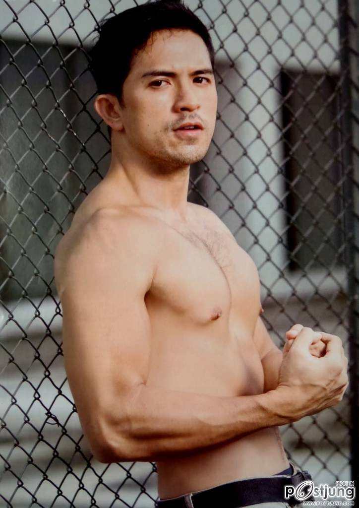 อกแน่นๆกล้ามเน้นๆ