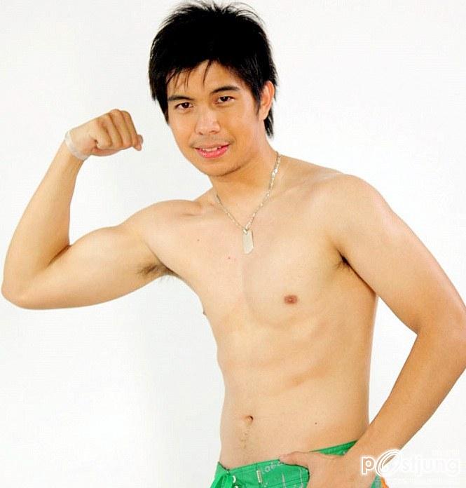 อกแน่นๆกล้ามเน้นๆ