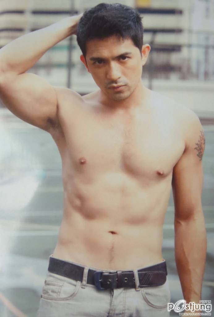 อกแน่นๆกล้ามเน้นๆ