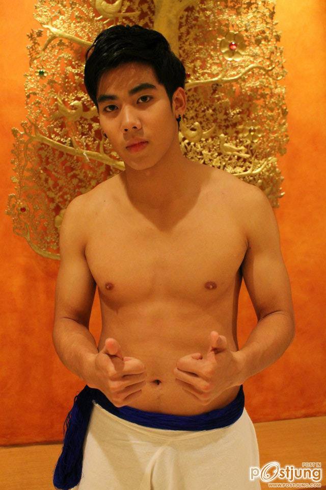 อกแน่นๆกล้ามเน้นๆอีกแล้ว