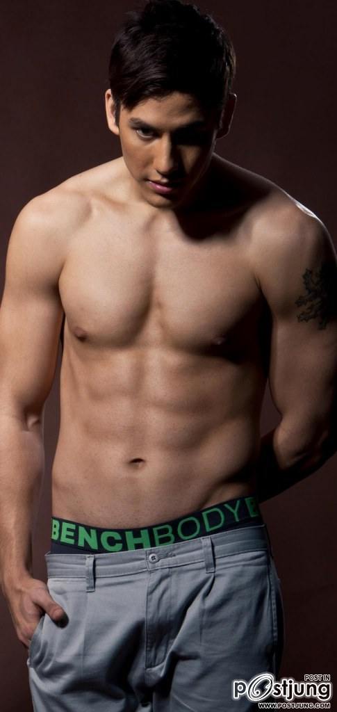 อกแน่นๆกล้ามเน้นๆอีกแล้ว