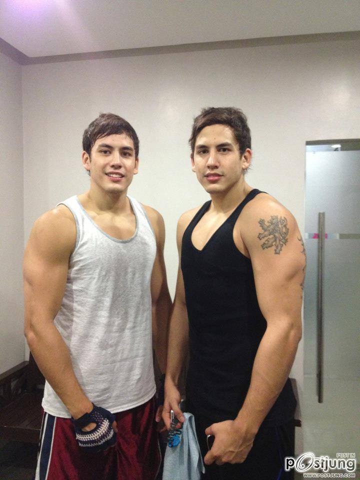 อกแน่นๆกล้ามเน้นๆอีกแล้ว