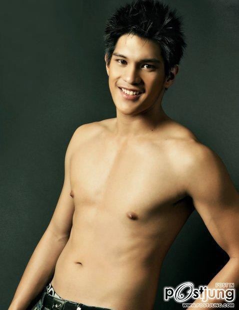 อกแน่นๆกล้ามเน้นๆอีกแล้ว