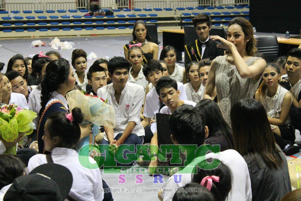 น้องแจ๊ส มิสทิฟฟานี่ สวยและจิตใจงาม