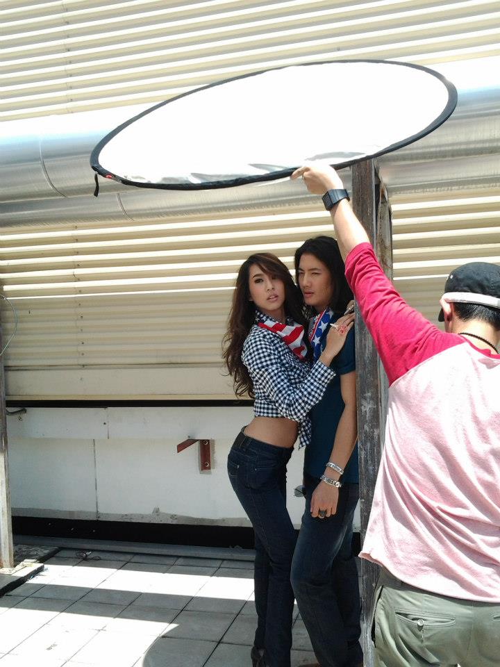 เป้-อารักษ์ & โบ-ธัญญะสุภางค์ @ C.life Magazine issue 5 September 2012