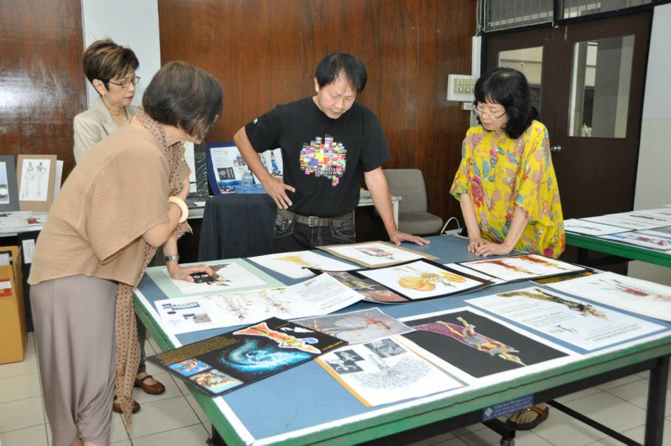 โลหะพัตรา คว้ารางวัลการออกแบบชุดประจำชาติไทย !!!