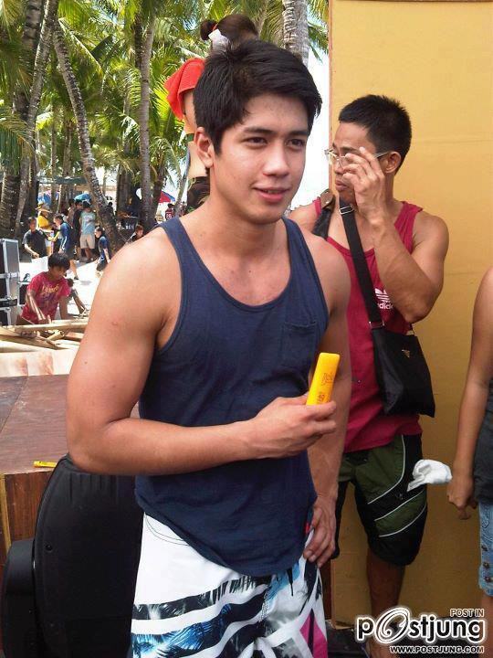 Aljur Abrenica