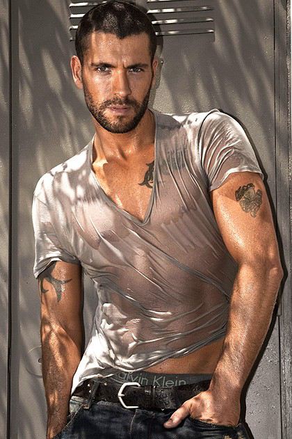 หล่อเท่เสียงดีชอบ