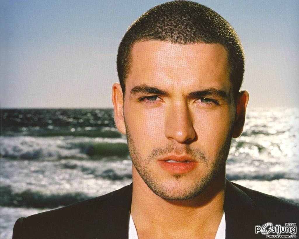 หล่อเท่เสียงดีชอบ