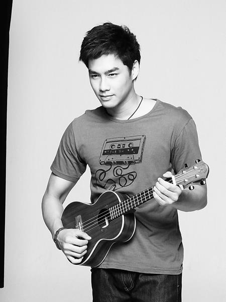 เพ็ชร ฐกฤต พระเอกหนุ่ม สุดฮอตจาก สื่อรักสัมผัสหัวใจ