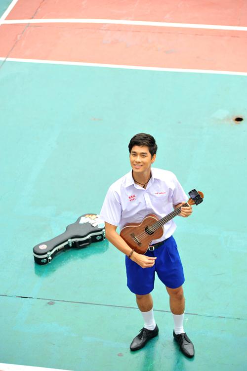 เพ็ชร ฐกฤต พระเอกหนุ่ม สุดฮอตจาก สื่อรักสัมผัสหัวใจ