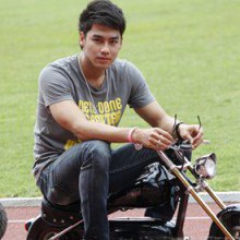 เพ็ชร ฐกฤต พระเอกหนุ่ม สุดฮอตจาก สื่อรักสัมผัสหัวใจ