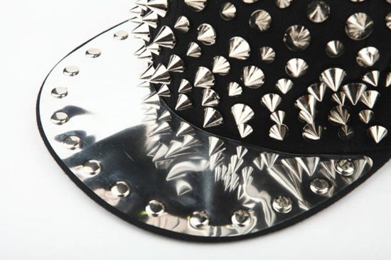 แฟชั่น แอคเซสเซอรี่ แหลม ๆ คม ๆ หนาม มาแรง!!