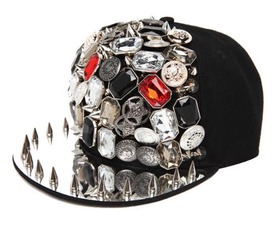 แฟชั่น แอคเซสเซอรี่ แหลม ๆ คม ๆ หนาม มาแรง!!