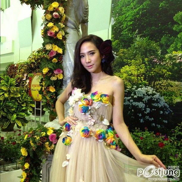 มั่นใจว่า อั้ม พัชราภา เป็นผู้หญิงคนเดียวที่มีกระทู้พูดถึงมากๆ และ เป็นขวัญใจชาว Picpost ^^