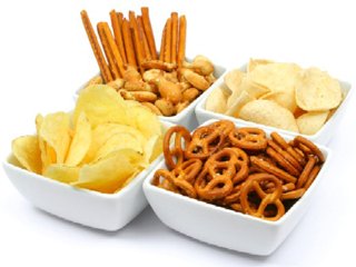 อันดับ 10 อาหารขบเคี้ยว มีสารเคมีอะคริลิไมด์ เป็นสารก่อโรคมะเร็งและทำลายระบบประสาท