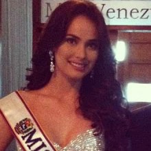 อิเรเ่น่ เอซเซอร์ Miss Venezuela 2011 - 2012