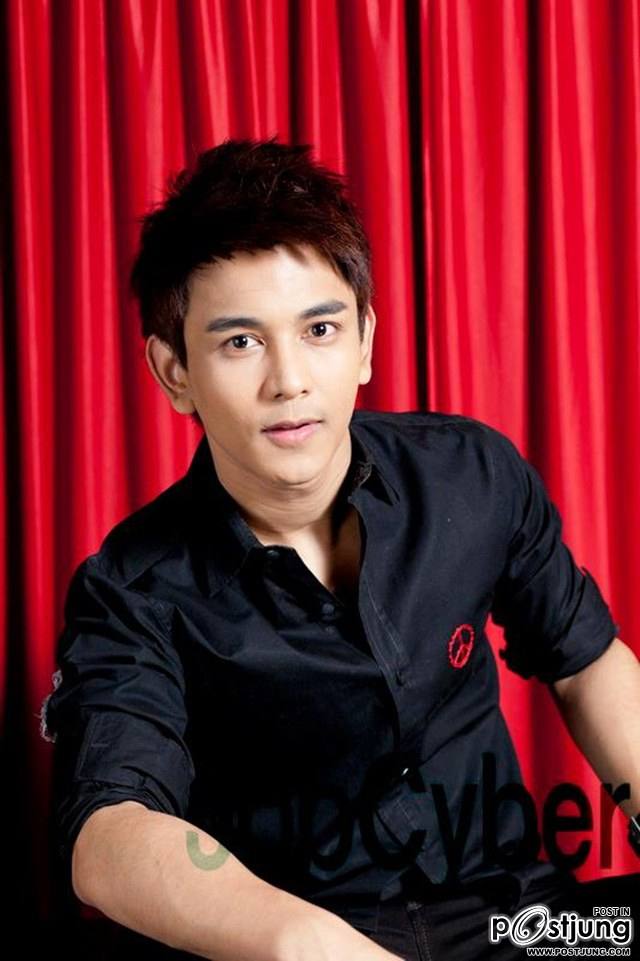 [Ts6] กัน-นภัทร @ JobCyber vol.5 no.166 October 2012