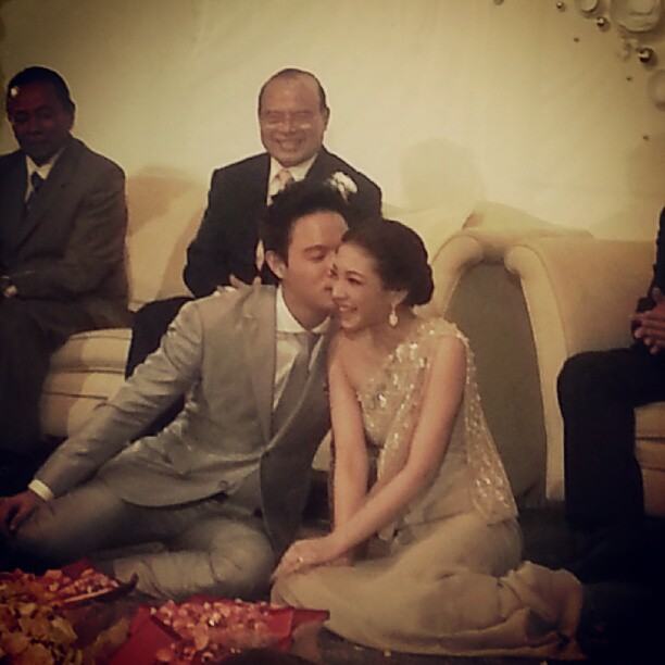 หวานชื่น! แป้ง-ผู้กองต้อม เข้าพิธีหมั้นแล้ว