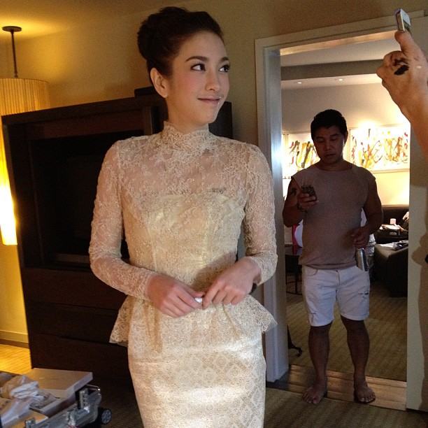 หวานชื่น! แป้ง-ผู้กองต้อม เข้าพิธีหมั้นแล้ว