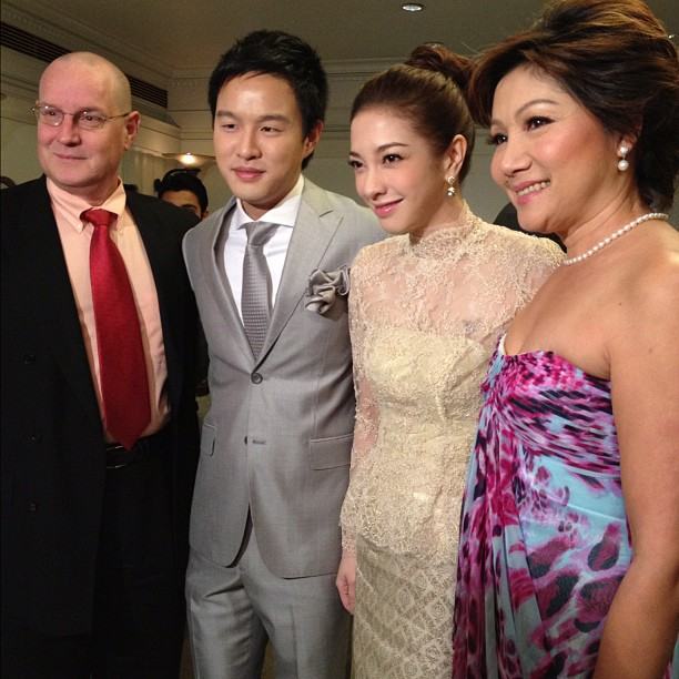 หวานชื่น! แป้ง-ผู้กองต้อม เข้าพิธีหมั้นแล้ว