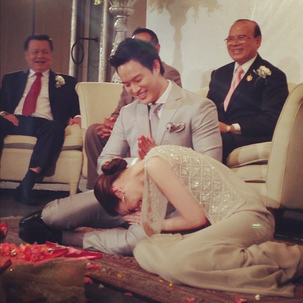 หวานชื่น! แป้ง-ผู้กองต้อม เข้าพิธีหมั้นแล้ว