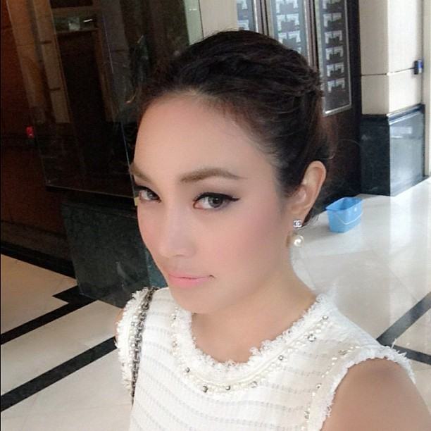 หวานชื่น! แป้ง-ผู้กองต้อม เข้าพิธีหมั้นแล้ว