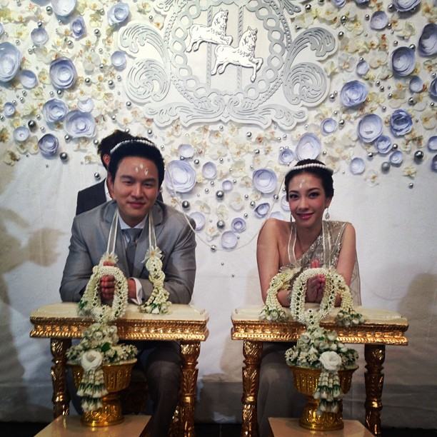 หวานชื่น! แป้ง-ผู้กองต้อม เข้าพิธีหมั้นแล้ว