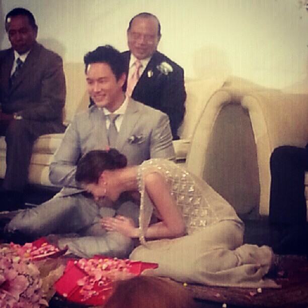 หวานชื่น! แป้ง-ผู้กองต้อม เข้าพิธีหมั้นแล้ว