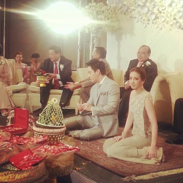 หวานชื่น! แป้ง-ผู้กองต้อม เข้าพิธีหมั้นแล้ว