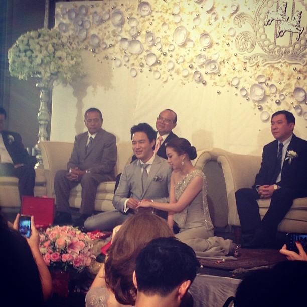 หวานชื่น! แป้ง-ผู้กองต้อม เข้าพิธีหมั้นแล้ว