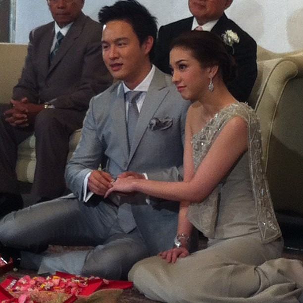 หวานชื่น! แป้ง-ผู้กองต้อม เข้าพิธีหมั้นแล้ว