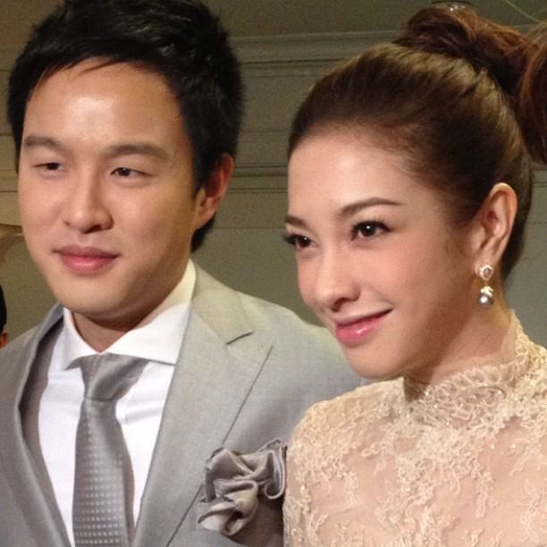 หวานชื่น! แป้ง-ผู้กองต้อม เข้าพิธีหมั้นแล้ว