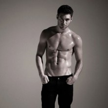 Ryan at Just Jared : HQ images