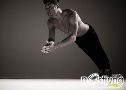 Ryan at Just Jared : HQ images