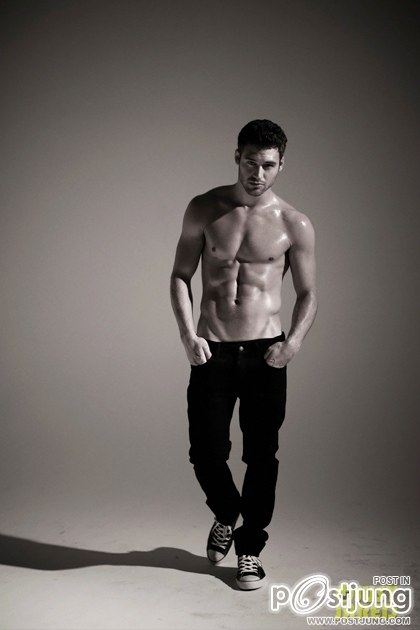 Ryan at Just Jared : HQ images