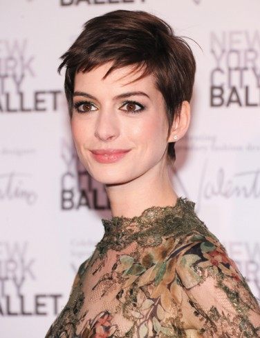 Anne Hathaway สละโสดแล้วจ้า!! แต่งงานกลางฟาร์มส่วนตัว
