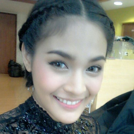 สวย เริ่ด เจิดตัวแม่ กับเหล่าดาราหน้าเป๊ะ