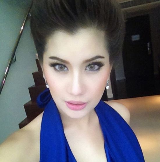 สวย เริ่ด เจิดตัวแม่ กับเหล่าดาราหน้าเป๊ะ