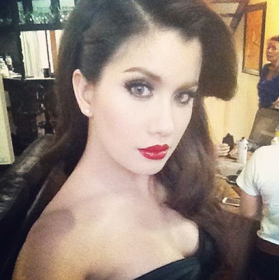 สวย เริ่ด เจิดตัวแม่ กับเหล่าดาราหน้าเป๊ะ