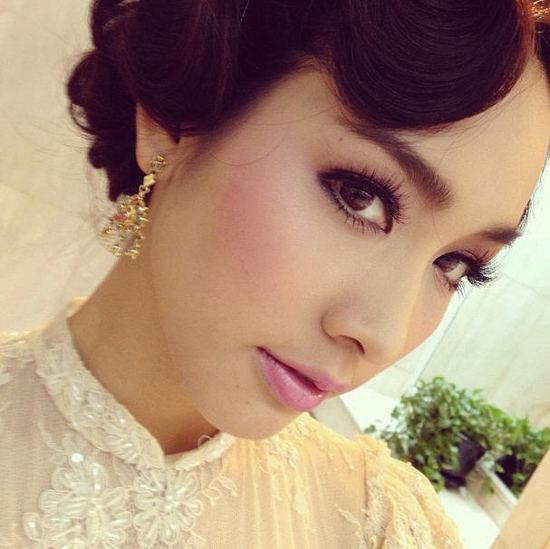 สวย เริ่ด เจิดตัวแม่ กับเหล่าดาราหน้าเป๊ะ