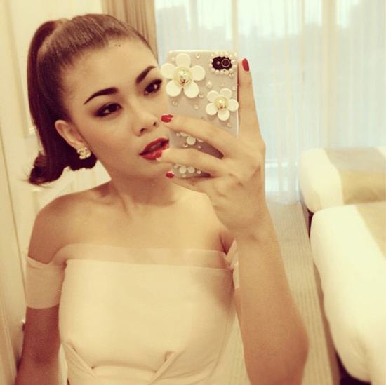 สวย เริ่ด เจิดตัวแม่ กับเหล่าดาราหน้าเป๊ะ