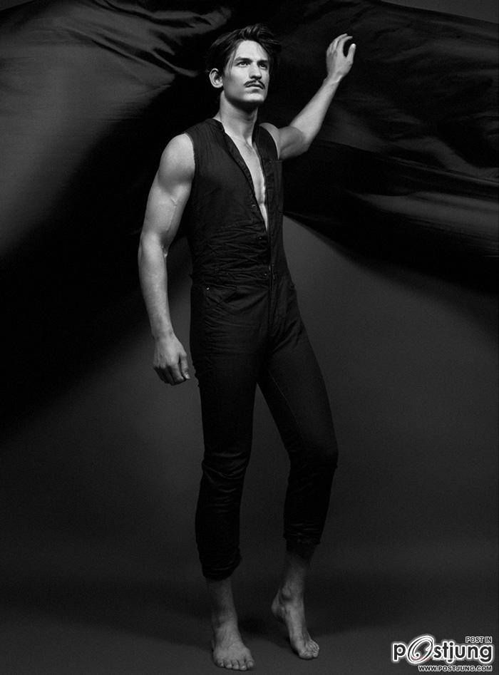 Jarrod Scott @ Men&rsquo;s Health Serbia & Croatia October 2012